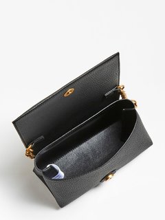 Černá barva, Downtown crossbody