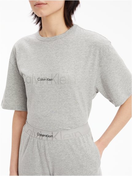 Módní 000QS6899E-P7A pj triko S/S a kalhoty, 2022