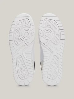 Bílá barva, TH Basket Core tenisky