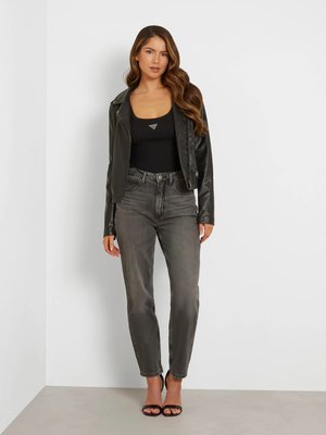 GUESS – New Monica Embossed bunda, Černá barva