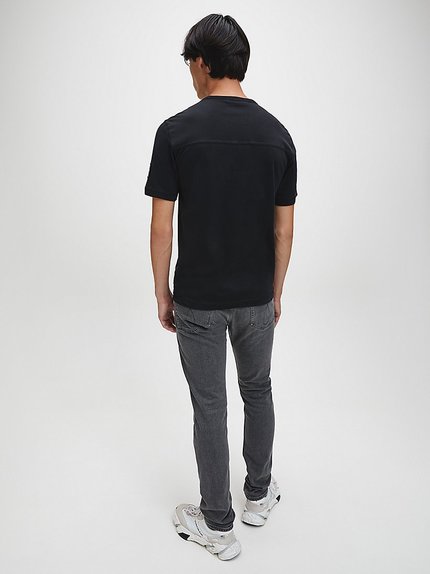 Módní J30J314051-BAE triko s/s, 2022