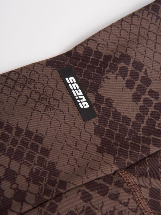 O1BA44MC04N-P17K LEGÍNY Ženy