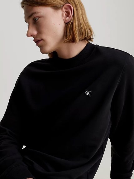 Módní CK Embro Badge mikina, Černá barva, 2024