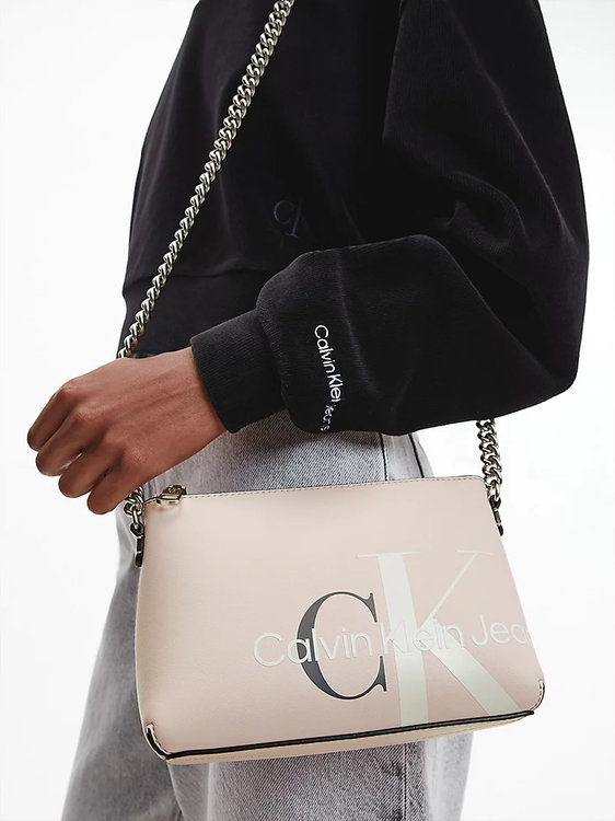 Calvin Klein Jeans – Sculpted crossbody, Růžová barva 1