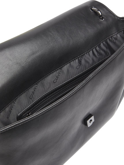 Módní K60K609004-BAX kabelka, 2022