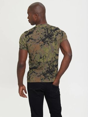 Textured camo triko – Guess, Khaki, Multi barva Muži