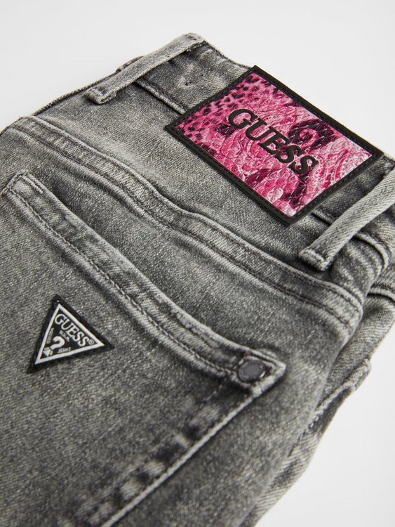 Šedá barva, Annette jeany