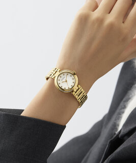 Zlatá barva, Clara hodinky