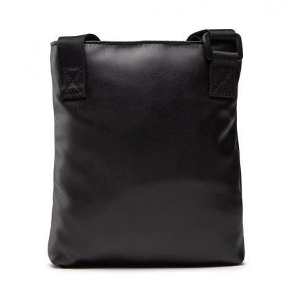 Černá barva, Monogram crossbody