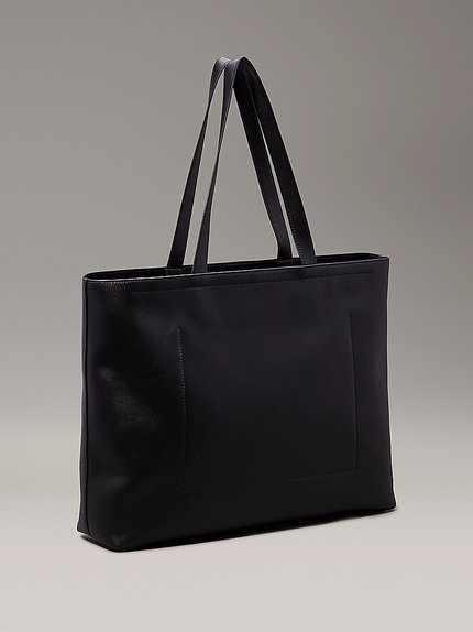 Módní Sculpted Slim velká kabelka, Černá barva, 2024