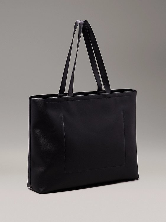 Módní Sculpted Slim velká kabelka, Černá barva, 2024