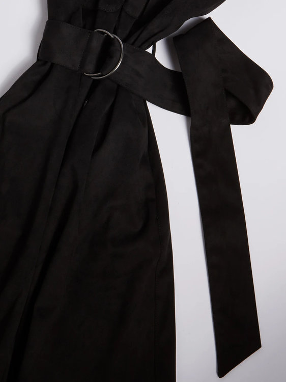 Černá barva, Dora šaty 1