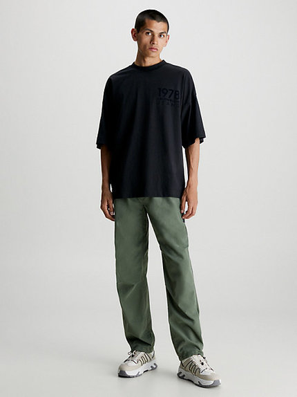 Módní Bold Logo Varsity triko, Černá barva, 2023