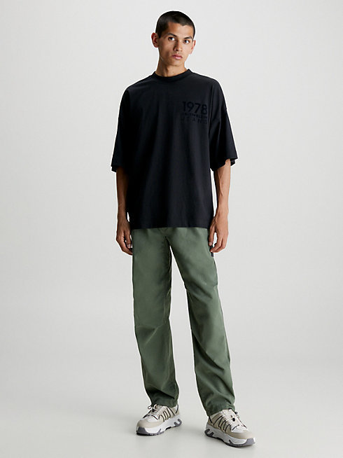 Módní Bold Logo Varsity triko, Černá barva, 2023