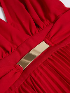 Červená barva, Charmed šaty