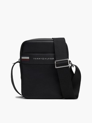 Tommy Hilfiger – TH Corp Texture crossbody, Černá barva