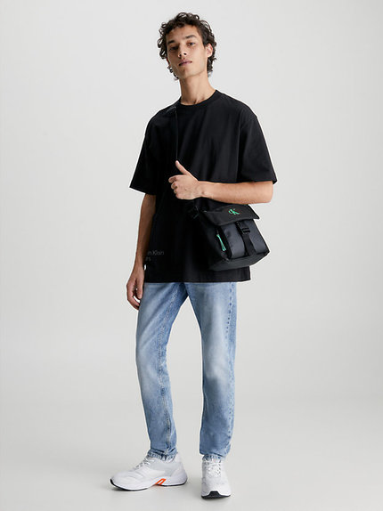 Módní J30J322802-1A4 jeans, 2023