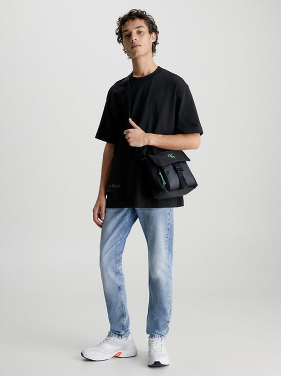 Módní J30J322802-1A4 jeans, 2023