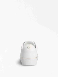 Bílá barva, Betea tenisky 1