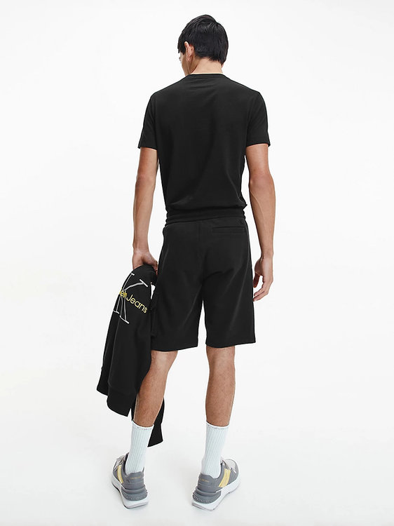 Černá barva, Two tone monogram tričko