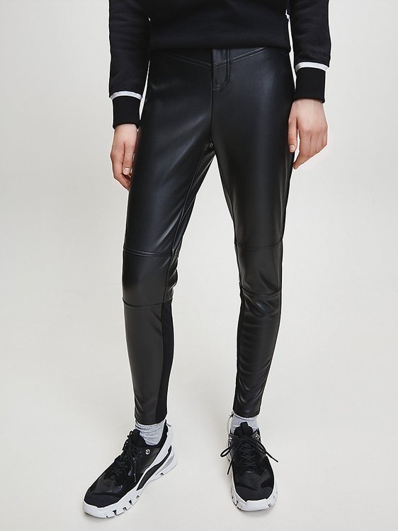 Calvin Klein Jeans – Kalhoty Stretch Faux Leather, Černá barva