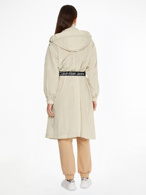 není fotka Logo větrovka – Calvin Klein Jeans Ženy