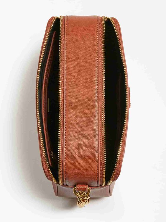 Guess, Hnědá barva Aura Saffiano crossbody
