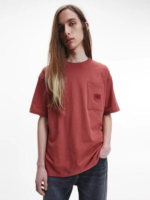 Calvin Klein Jeans – Shrunken badge tričko, Červená barva