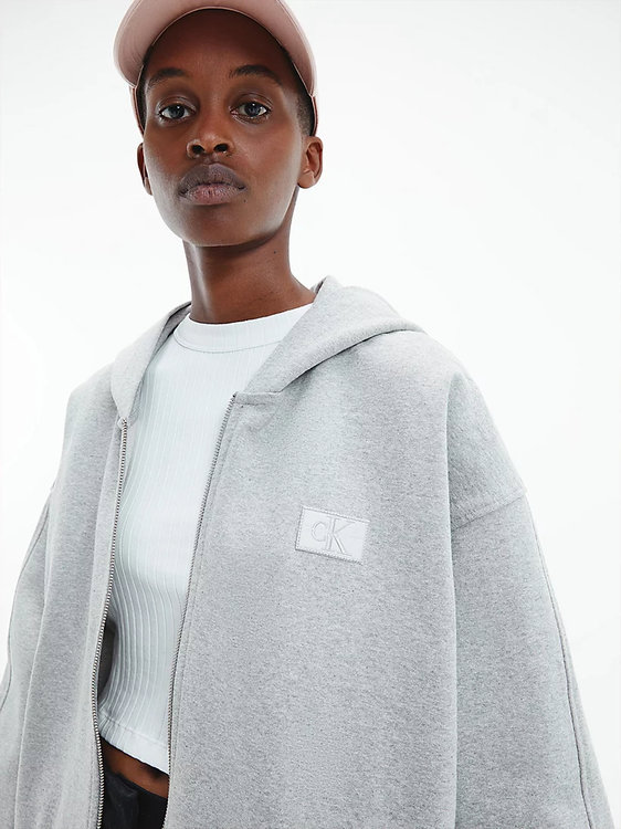 Šedá barva, Badge mikina