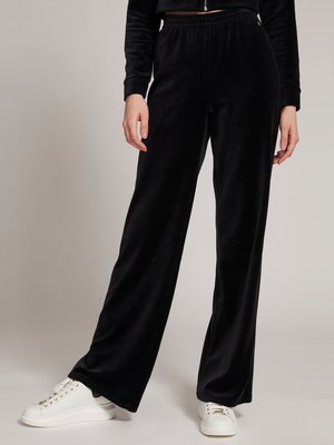 Módní W1BQ12K9DT1-JBLK KALHOTY, 2021