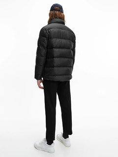 Černá barva, Recycled bunda