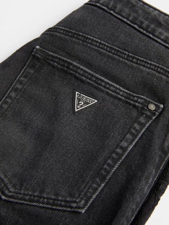 Černá barva, Girly jeany