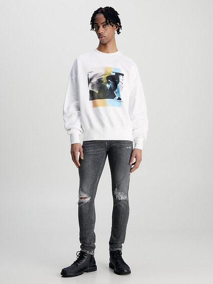 Módní J30J323366-1BZ jeans, 2023