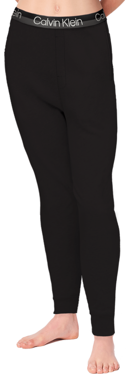 Černá barva, Modern seductive tepláky