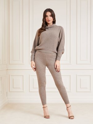 Béžová barva, Snuggle up svetr