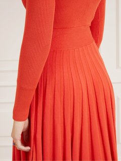 Červená barva, Wavelength šaty