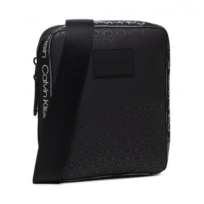 Černá barva, Light weigh crossbody