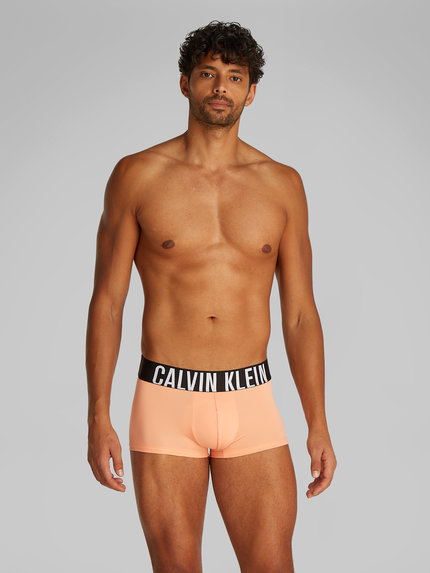 000NB3611A-VVM boxery LOW RISE TRUNK 3PK – Calvin Klein Underwear Muži