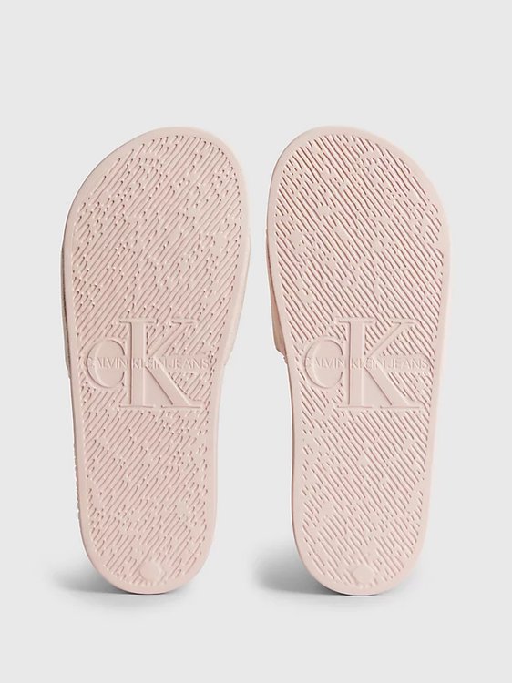 Růžová barva, Slide pantofle