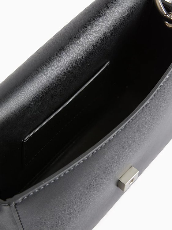 Módní Sculpted crossbody, Černá barva, 2022