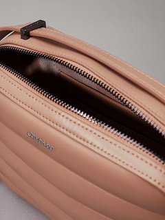 Line Quilt crossbody Hnědá barva Ženy