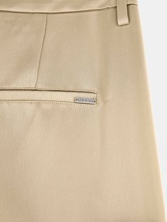 Zlatá barva, Marzia kalhoty