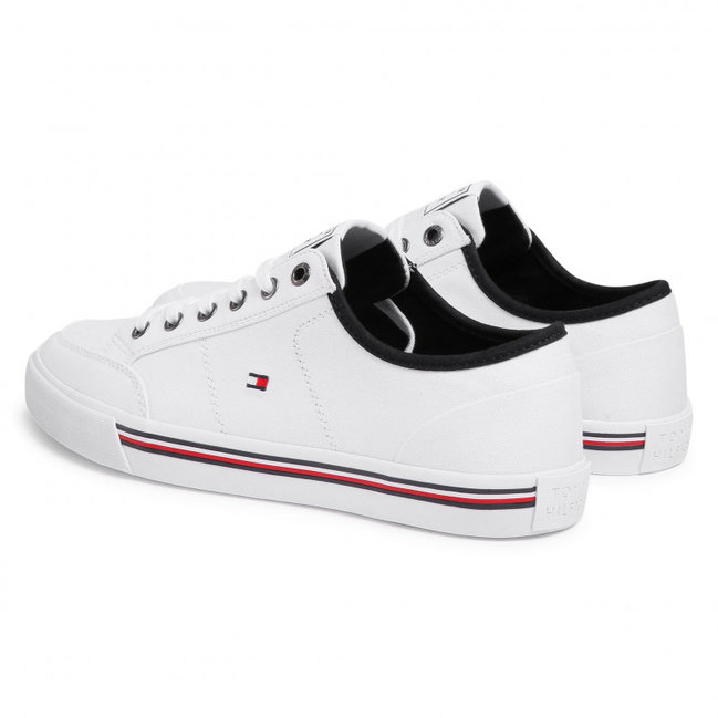 Bílá barva, Core Corporate sneakers