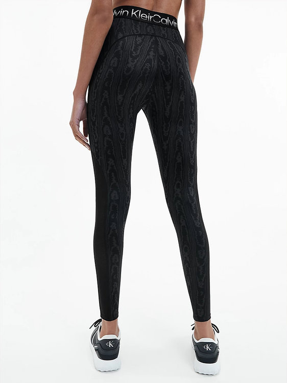 Černá barva, WO sportovní legíny