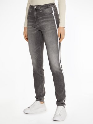 J20J218635-1BZ jeans