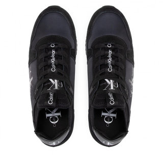 Černá barva, Retro tenisky