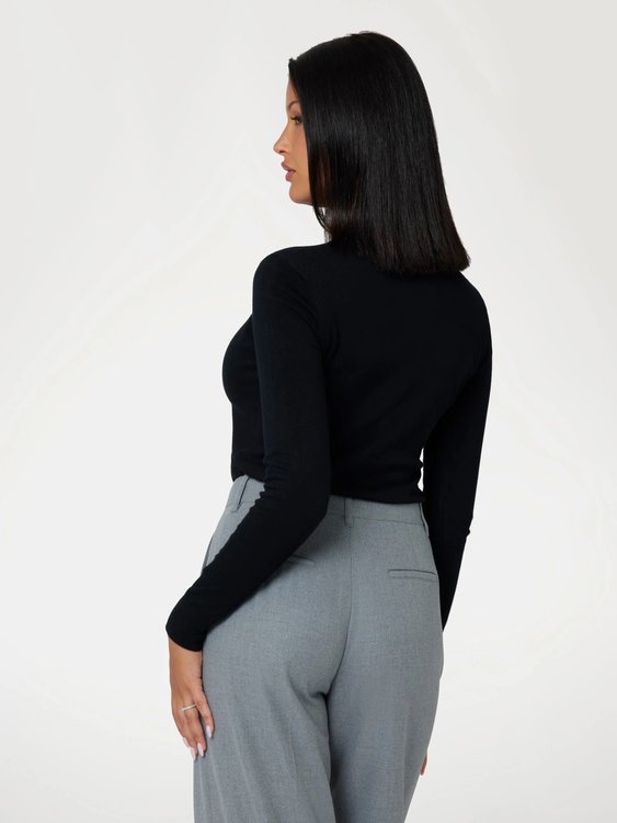 Módní Piper Triangle Logo rolák, Černá barva, 2024