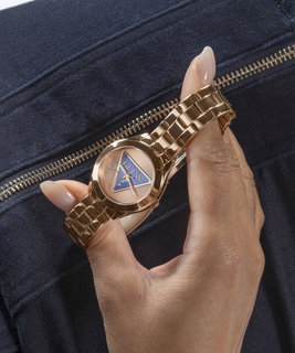 GUESS – Tri Plaque hodinky, Růžové zlato barva 1
