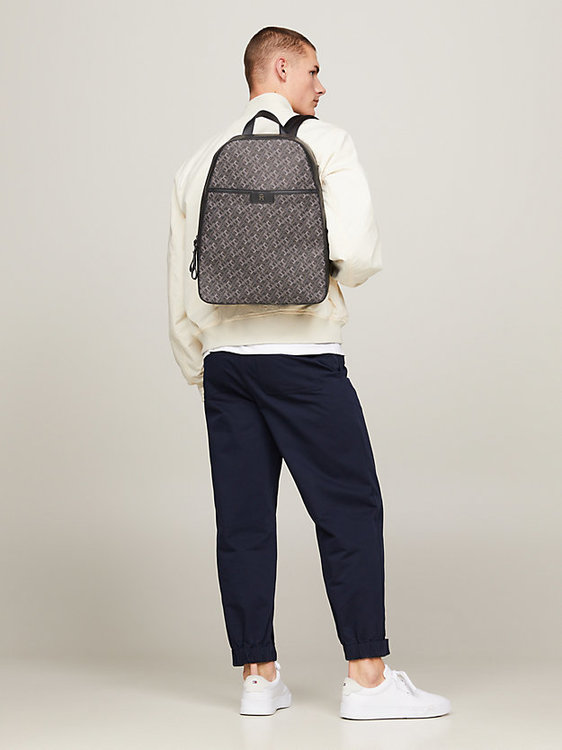 Luxusní TH Monogram Dome batoh, Černá barva, OS