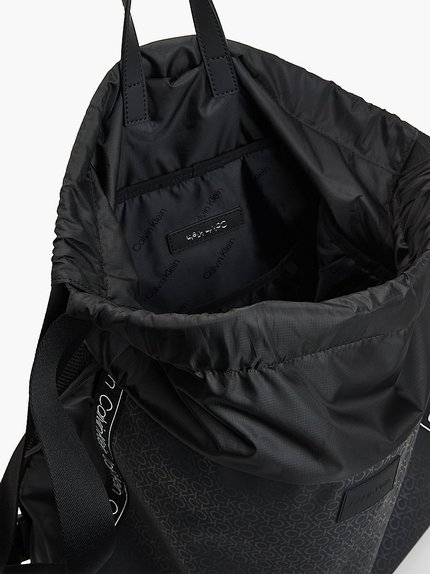 Módní K50K507798-01K batoh, 2022